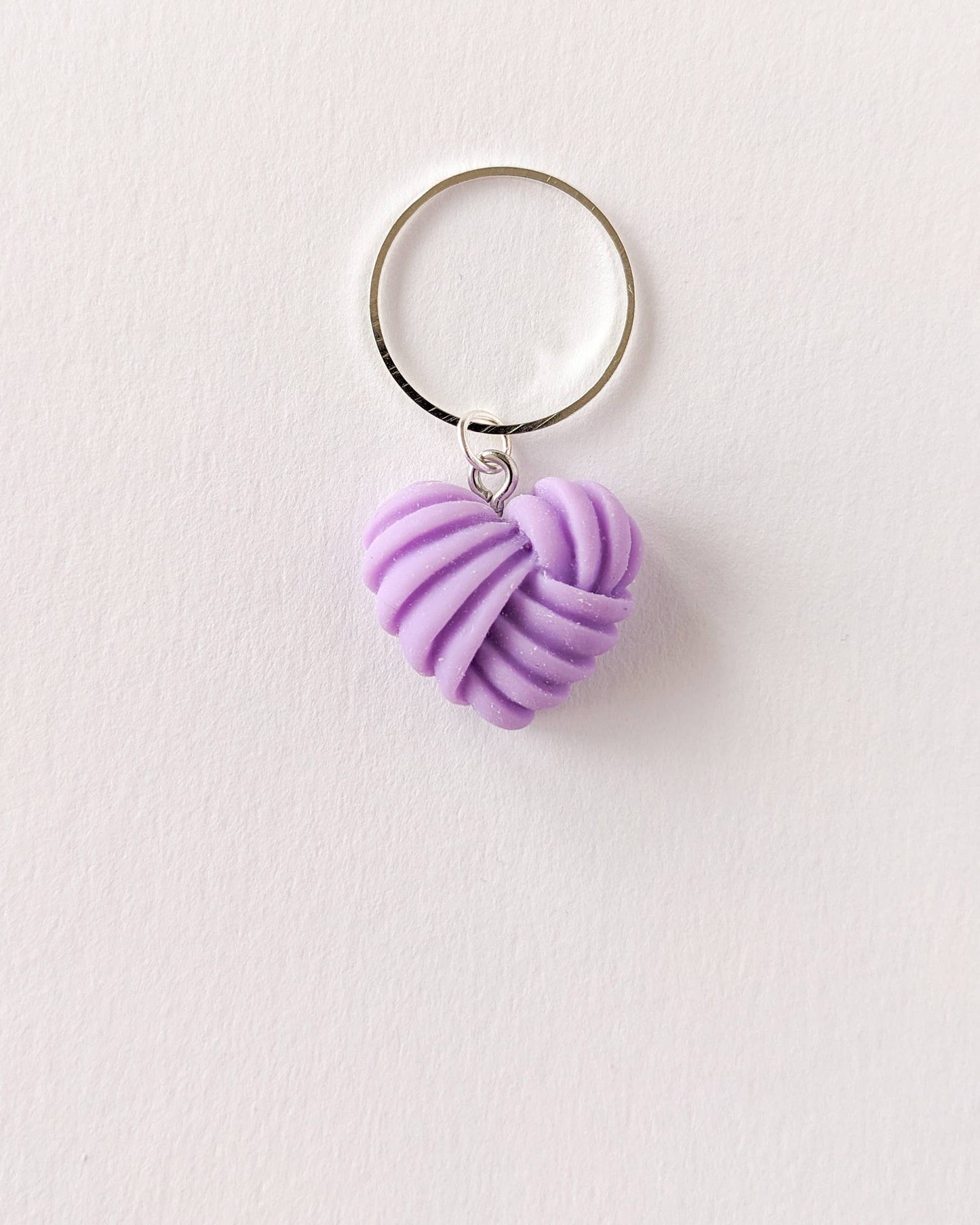 marqueur de maille coeur violet