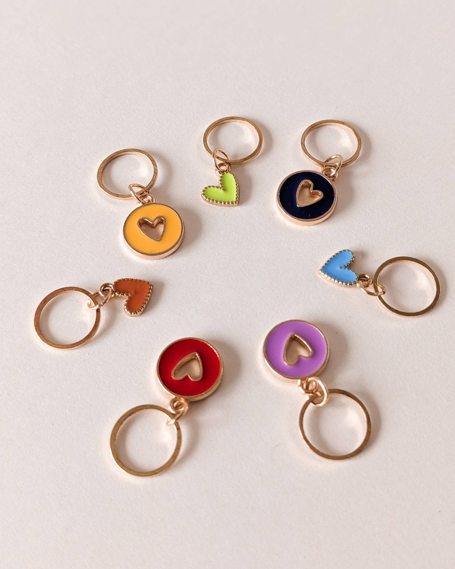 marqueur de maille coeur multicolore