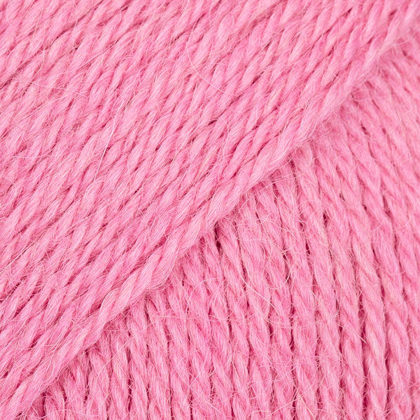 drops alpaca rose petale